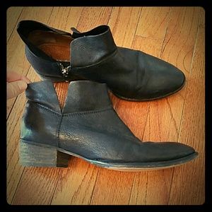 Nordstrom Seychelles black leather booties 9-9.5
